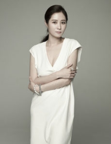 profil-moon-so-ri-pemeran-ahn-jin-joo-the-legend-of-the-blue-sea-1